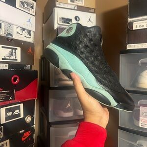 Air Jordan retro 13 size. 10.5 lack island green